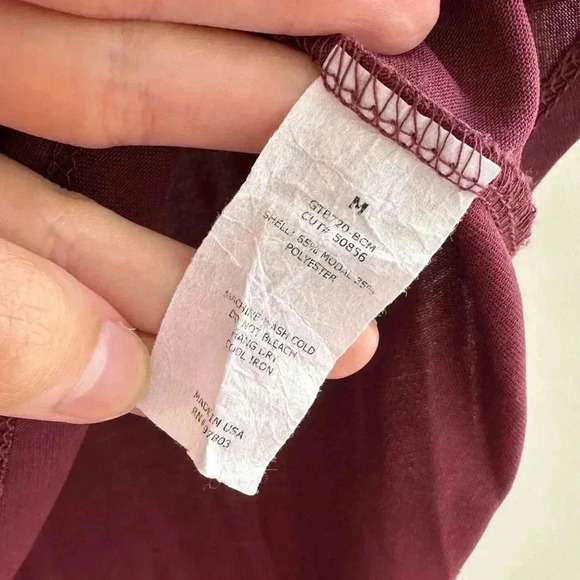 Green Envelope 3/4 Length Sleeve Zippered Blouse, Wine/Berry, Size Medium - Picture 9 of 16